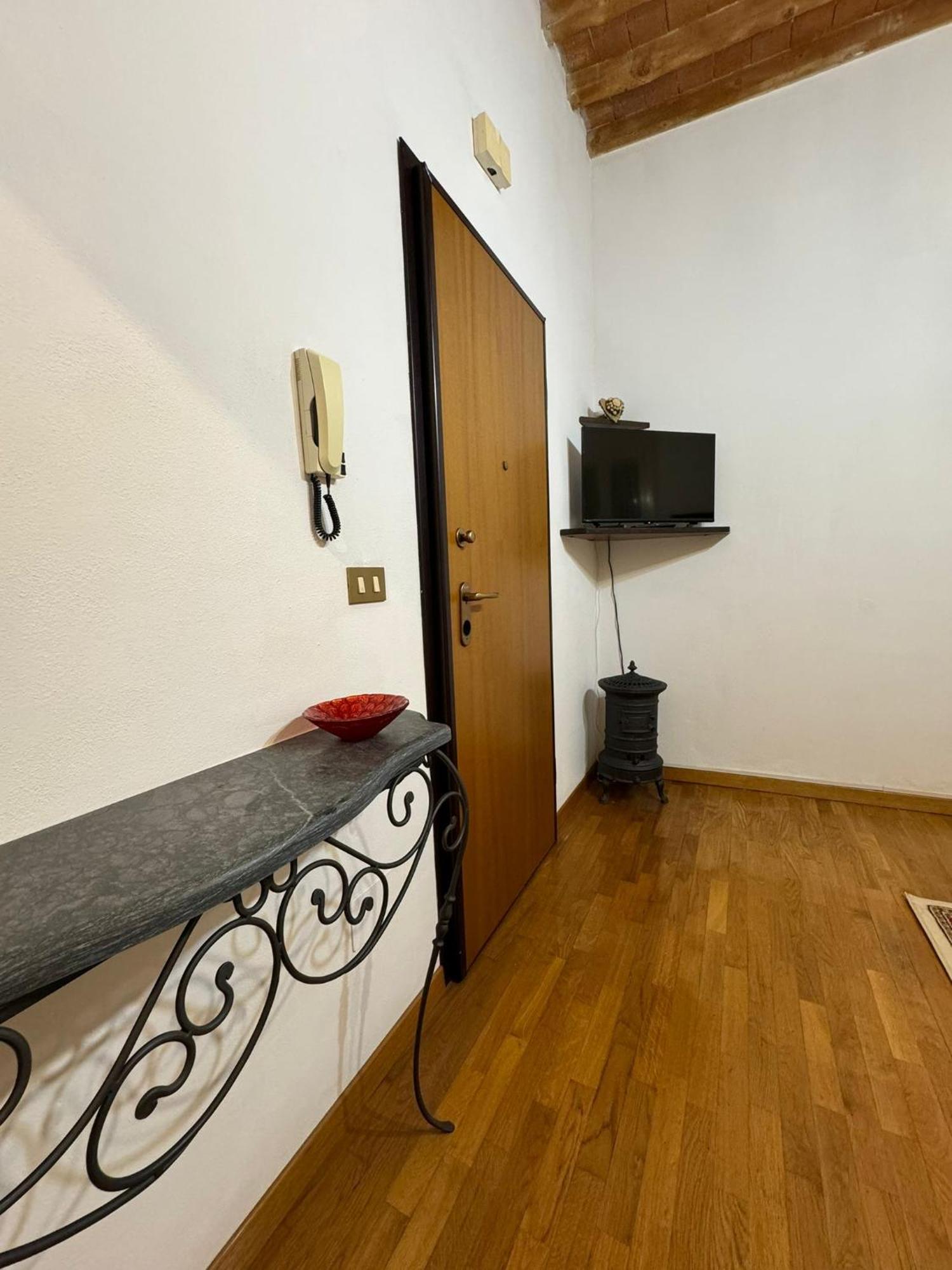 Apartamento La Casina Di Maya Livorno Exterior foto